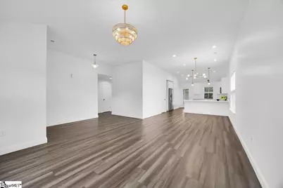 744 S Bomar Avenue, Landrum, SC 29356 - Photo 10