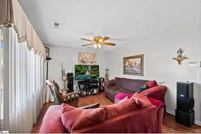 9 Michael Drive, Greenville, SC 29611 - Photo 2