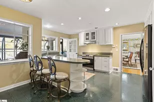 22 Hillandale Cir, Greenville, SC 29609 - Photo 8