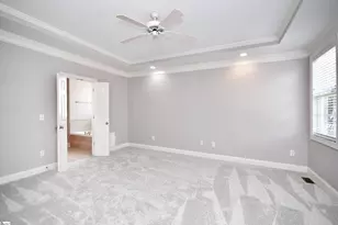 8 Lone Oak Ave, Simpsonville, SC 29681 - Photo 4