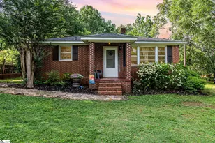 7 Edgewood St, Liberty, SC 29657 - Photo 2