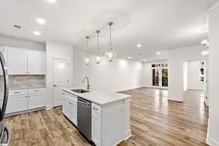 98 E McBee Ave, Greenville, SC 29601 - Photo 6