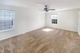 139 Castleton Cir, Boiling Springs, SC 29316 - Photo 4