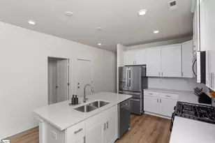 24 Sparrow Ln, Greenville, SC 29607 - Photo 14