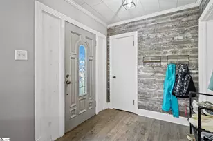 10 Higgins Dr, Ware Shoals, SC 29692 - Photo 2