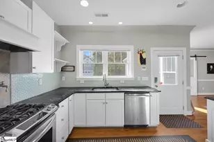 10 N Avondale Dr, Greenville, SC 29609 - Photo 16