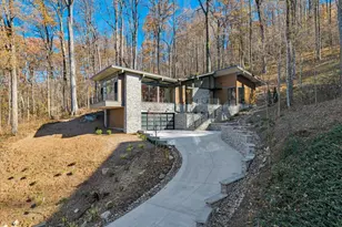 30 Windfaire Pass Ct, Greenville, SC 29609 - Photo 2