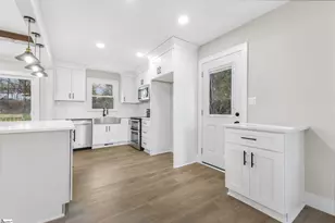 19 Velma Dr, Taylors, SC 29687 - Photo 6