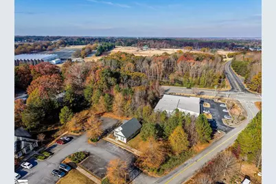 29 Civic Center Boulevard, Anderson, SC 29625 - Photo 8