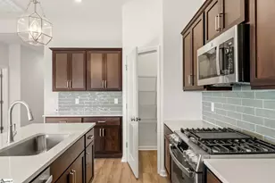 7018 New Horizons Ln, Boiling Springs, SC 29316 - Photo 6