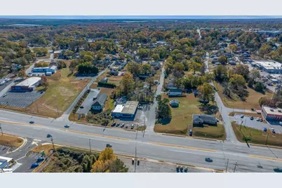 14629 E Wade Hampton Boulevard, Greer, SC 29651 - Photo 32