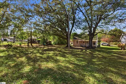 102 Milliken Street, Laurens, SC 29360 - Photo 6