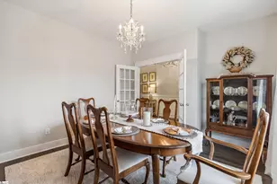 605 Longfellow Wy, Simpsonville, SC 29681 - Photo 10