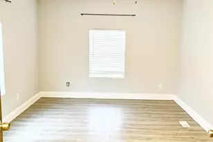 319 Jacquline Ln, Greenville, SC 29607 - Photo 10