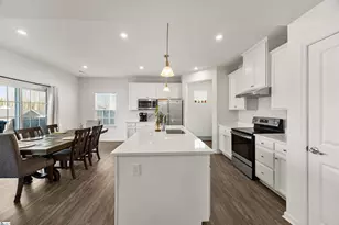 8 Wiltshire Cir, Easley, SC 29642 - Photo 8