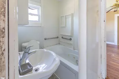 106 Williams Street, Laurens, SC 29360 - Photo 14