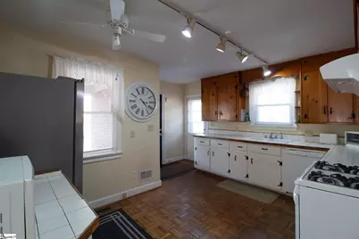 2 Burgundy Drive, Greenville, SC 29615 - Photo 8