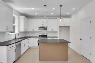 6 Eastwood Ct, Taylors, SC 29687 - Photo 8