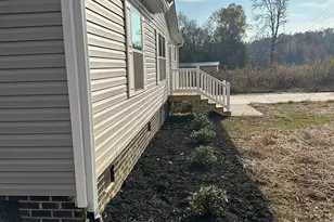 119 Florence St, Calhoun Falls, SC 29628 - Photo 10