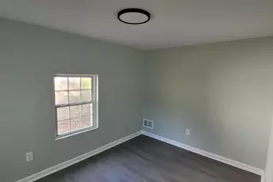 204 Kelly St, Laurens, SC 29360 - Photo 8