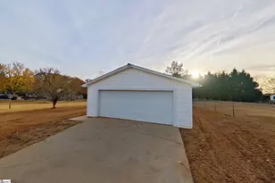 421 McFall Ct, Moore, SC 29369 - Photo 12