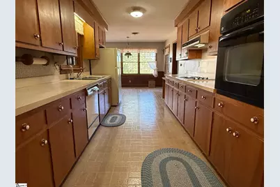 8 Roe Court, Greenville, SC 29617 - Photo 2