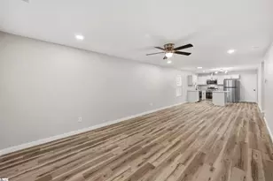 405 E Hampton Ave, Spartanburg, SC 29306 - Photo 6