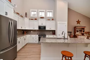 105 Foxbank Cir, Greer, SC 29651 - Photo 6