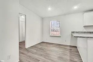 300 Crooked Creek Dr, Campobello, SC 29322 - Photo 10