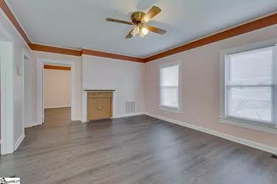 504 W Curtis Street, Simpsonville, SC 29681 - Photo 8