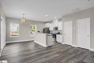 110 W 4th Ave, Easley, SC 29640 - Photo 10