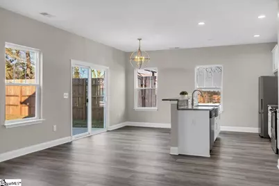 110 W 4th Avenue, Easley, SC 29640 - Photo 8