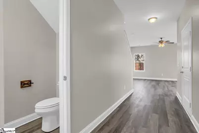 110 W 4th Avenue, Easley, SC 29640 - Photo 6