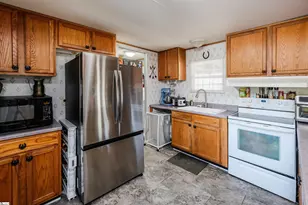 122 Windfield Hill Rd, Williamston, SC 29697 - Photo 8