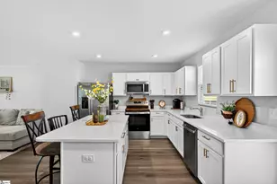 628 Batchomble Ln, Greenville, SC 29605 - Photo 8