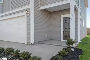 695 Cozy Blf Rd, Spartanburg, SC 29301 - Photo 2
