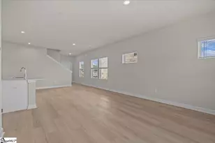 698 Cozy Blf Rd, Spartanburg, SC 29301 - Photo 6