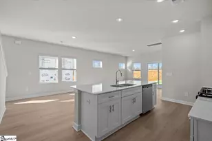 698 Cozy Blf Rd, Spartanburg, SC 29301 - Photo 4