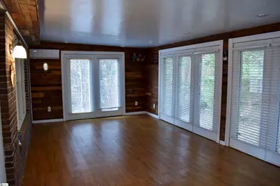 381 Royal Burgess Drive, Campobello, SC 29322 - Photo 10