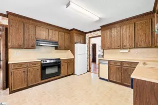 132 Rosecrest Rd, Spartanburg, SC 29303 - Photo 8