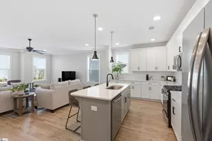 141 Lumpkin St, Travelers Rest, SC 29690 - Photo 6