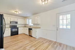 138 Gower Rd, Spartanburg, SC 29303 - Photo 6