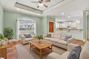 108 Bur Oak Dr, Taylors, SC 29687 - Photo 2