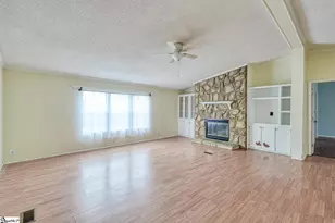 1061 Nazareth Rd, Spartanburg, SC 29301 - Photo 4