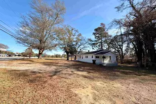 526 E Greer St, Honea Path, SC 29654 - Photo 4