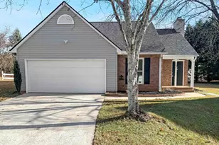 3 E Fall River Way, Simpsonville, SC 29680 - Photo 1