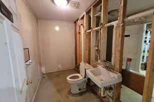 533 Crest Dr, Easley, SC 29640 - Photo 10