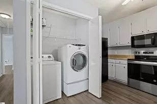 18 Warren Ct, Greenville, SC 29607 - Photo 8