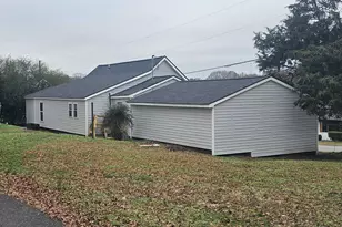 1120 Old Bessie Rd, Piedmont, SC 29673 - Photo 2