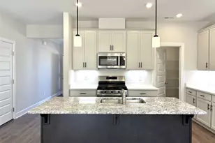 307 Blaine Ct, Greenville, SC 29607 - Photo 4